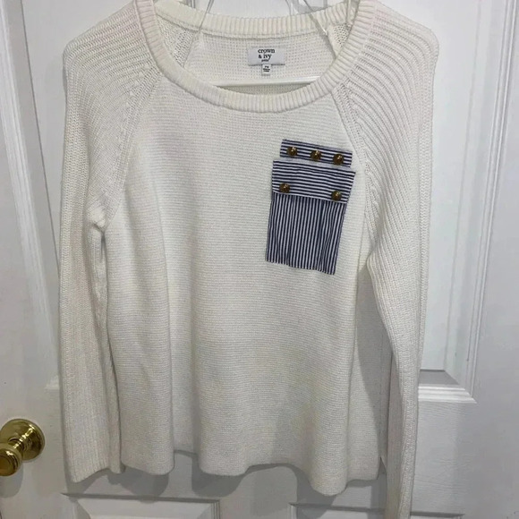 Crown and ivory soft knit sweater - Picture 1 of 4